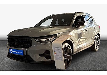 Volvo XC 40 B3 Black Edition Plus DCT 5 Türen
