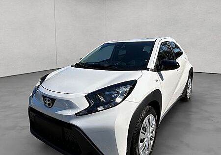 Toyota Aygo (X) Aygo (X) 1.0-l-VVT-i Play S-CVT 5 Türen