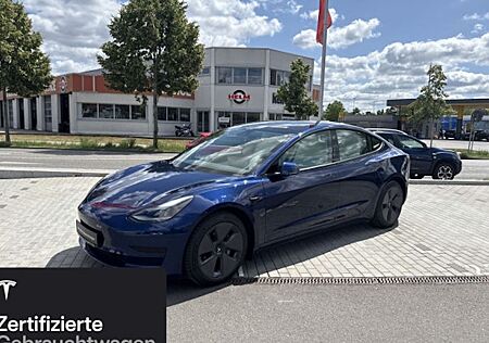 Tesla Model 3 Hinterradantrieb RWD 4 Türen