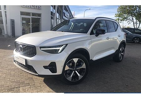 Volvo XC 40 B4 Plus Dark DCT 5 Türen