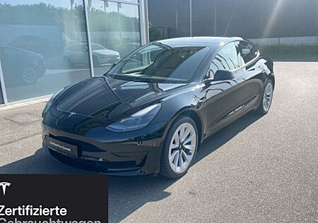 Tesla Model 3 Hinterradantrieb RWD 4 Türen