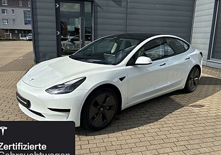 Tesla Model 3 Hinterradantrieb RWD 4 Türen