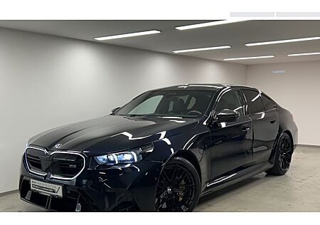 BMW M5 Plug-In Hybrid xDrive A 4 Türen