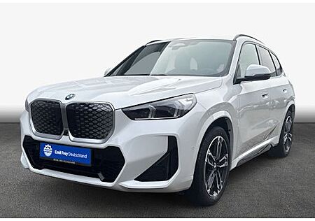 BMW iX1 eDrive20 5 Türen