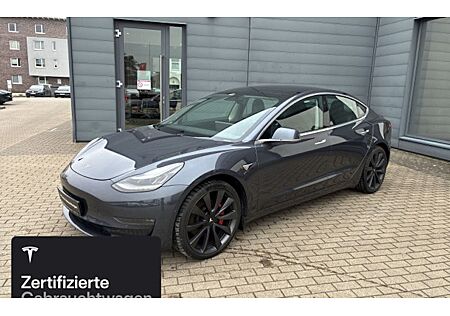Tesla Model 3 Allradantrieb mit Dualmotor Performance 4 Türen