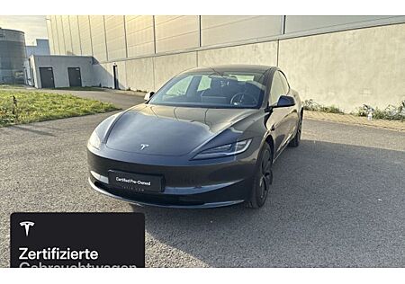 Tesla Model 3 Standard 4 Türen