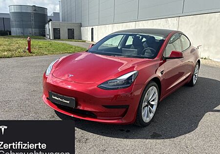 Tesla Model 3 Hinterradantrieb RWD 4 Türen
