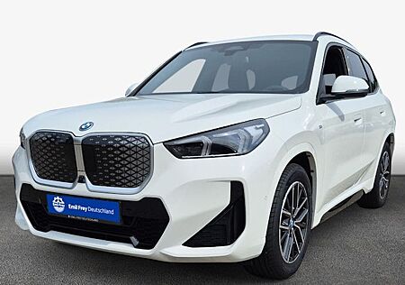 BMW iX1 eDrive20 5 Türen