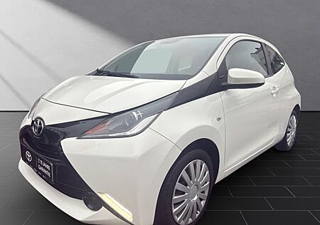 Toyota Aygo 1,0-l-VVT-i x-play x-shift 5 Türen