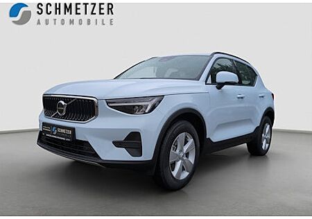 Volvo XC 40 B3 Essential DCT 5 Türen