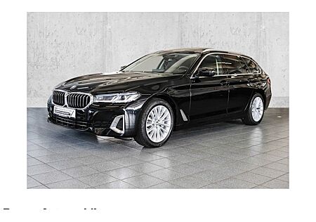 BMW 5er 540i xDrive Touring A 5 Türen