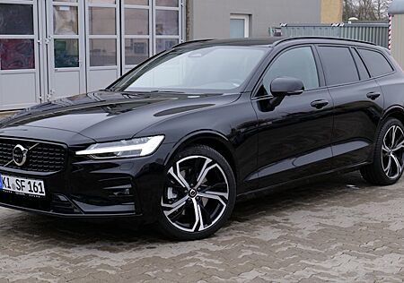 Volvo V60 B4 D Auto Plus Dark 5 Türen