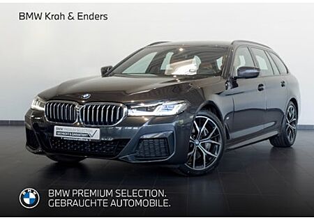BMW 5er 540i xDrive Touring A 5 Türen