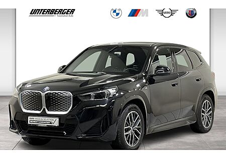 BMW iX1 xDrive30 5 Türen