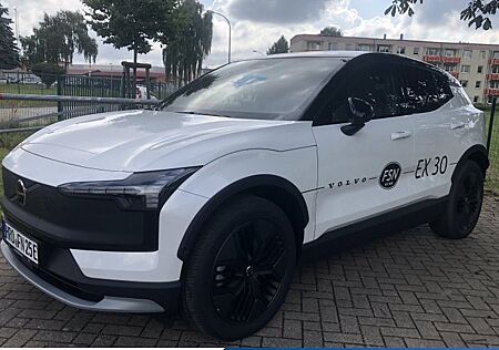 Volvo EX30 Twin Motor Performance AWD Ultra 5 Türen