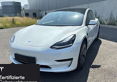 Tesla Model 3 Hinterradantrieb RWD 4 Türen