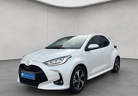 Toyota Yaris 1.5-l-VVT-i CVT Team Deutschland 5 Türen