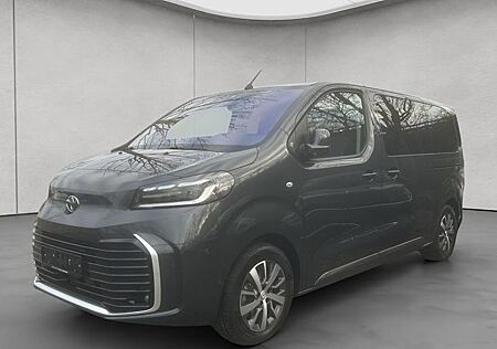 Toyota Pro Ace 2,0-l-D-4D 130kW L1 Team Deutschl. Auto 5 Türen