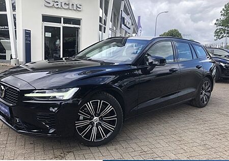 Volvo V60 T6 AWD Plug-in Hybrid Plus Dark Auto 5 Türen