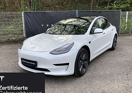 Tesla Model 3 Hinterradantrieb RWD 4 Türen