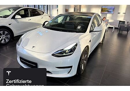 Tesla Model 3 Standard 4 Türen