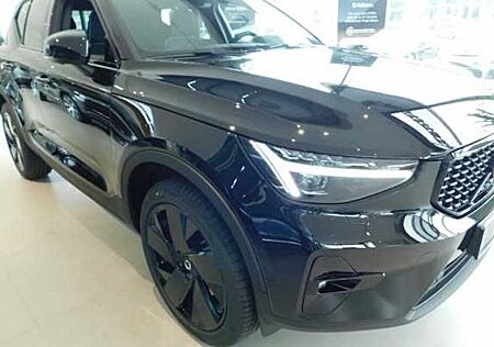 Volvo XC 40 B3 Plus Black Edition DCT 5 Türen