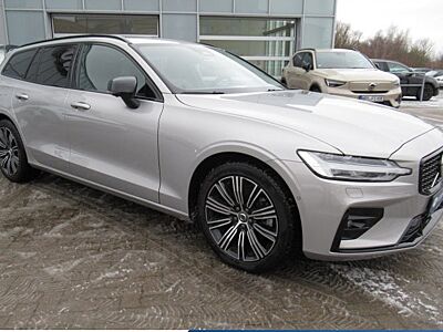Volvo V60 B4 DCT Plus Dark 5 Türen