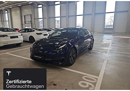 Tesla Model 3 Hinterradantrieb RWD Long Range 4 Türen