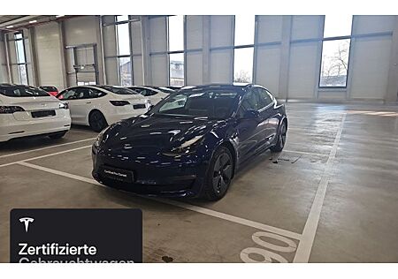 Tesla Model 3 Hinterradantrieb RWD Long Range 4 Türen