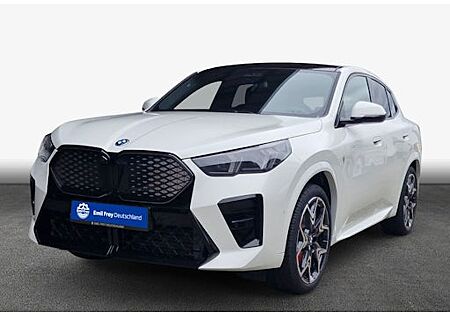 BMW iX2 xDrive30 5 Türen