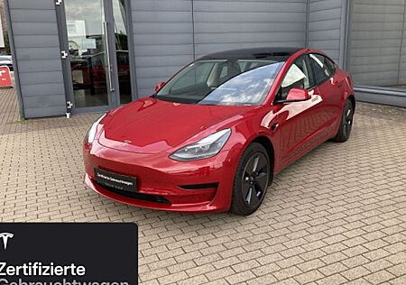 Tesla Model 3 Hinterradantrieb RWD 4 Türen
