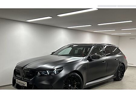 BMW M5 Plug-In Hybrid Touring xDrive A 5 Türen
