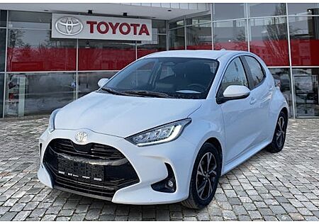 Toyota Yaris 1.5-l-VVT-i Hybrid 116 CVT Team Deutschl 5 Türen