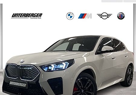BMW iX2 xDrive30 5 Türen