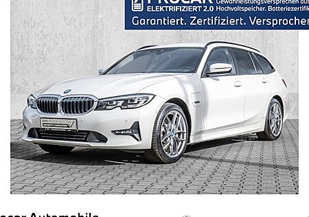 BMW 3er 330e Touring Advantage Automatic 5 Türen