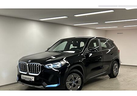 BMW iX1 xDrive30 5 Türen