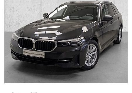 BMW 5er 520d xDrive Touring A 5 Türen