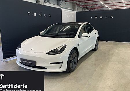 Tesla Model 3 Hinterradantrieb RWD 4 Türen