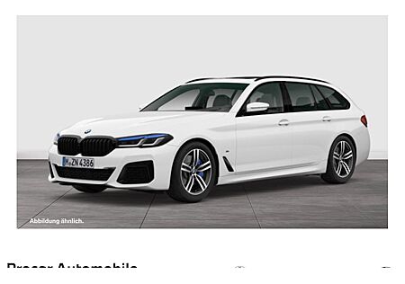 BMW 5er 540i xDrive Touring A 5 Türen