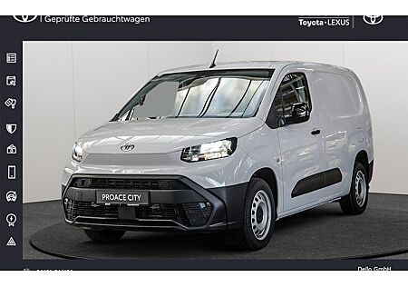 Toyota Pro Ace 1,5-l-D-4D 75kW L2 Meister 4 Türen