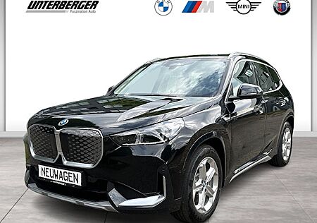 BMW iX1 xDrive30 5 Türen