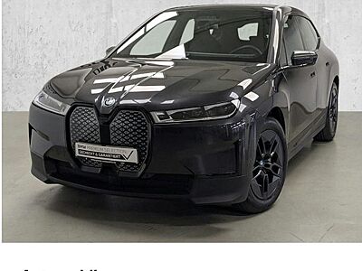 BMW iX xDrive50 5 Türen
