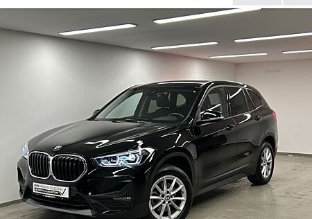 BMW X1 sDrive18i Advantage 5 Türen