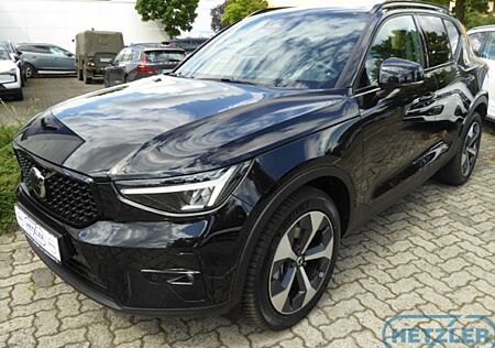 Volvo XC 40 B3 Plus Dark DCT 5 Türen