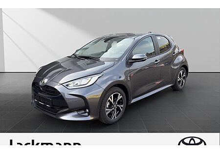 Toyota Yaris 1.5-l-VVT-i Hybrid 116 CVT Team Deutschl 5 Türen
