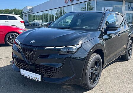 Alfa Romeo Junior ibrida 1.2 MHEV VGT 100kW e-DCT6 Ibrida 5 Türen