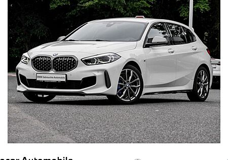 BMW 1er M135i xDrive A 5 Türen