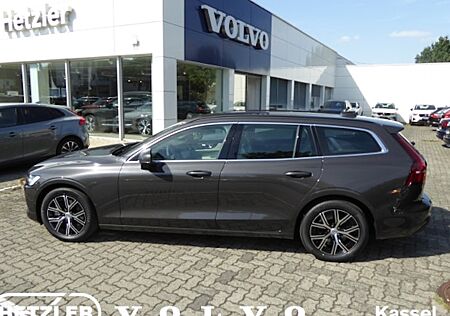 Volvo V60 B3 DCT Core 5 Türen