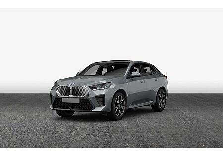 BMW iX2 xDrive30 5 Türen