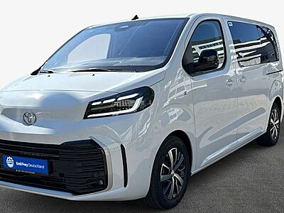Toyota Pro Ace 2,2-l-D-4D 132kW L1 Teamplayer Auto 5 Türen